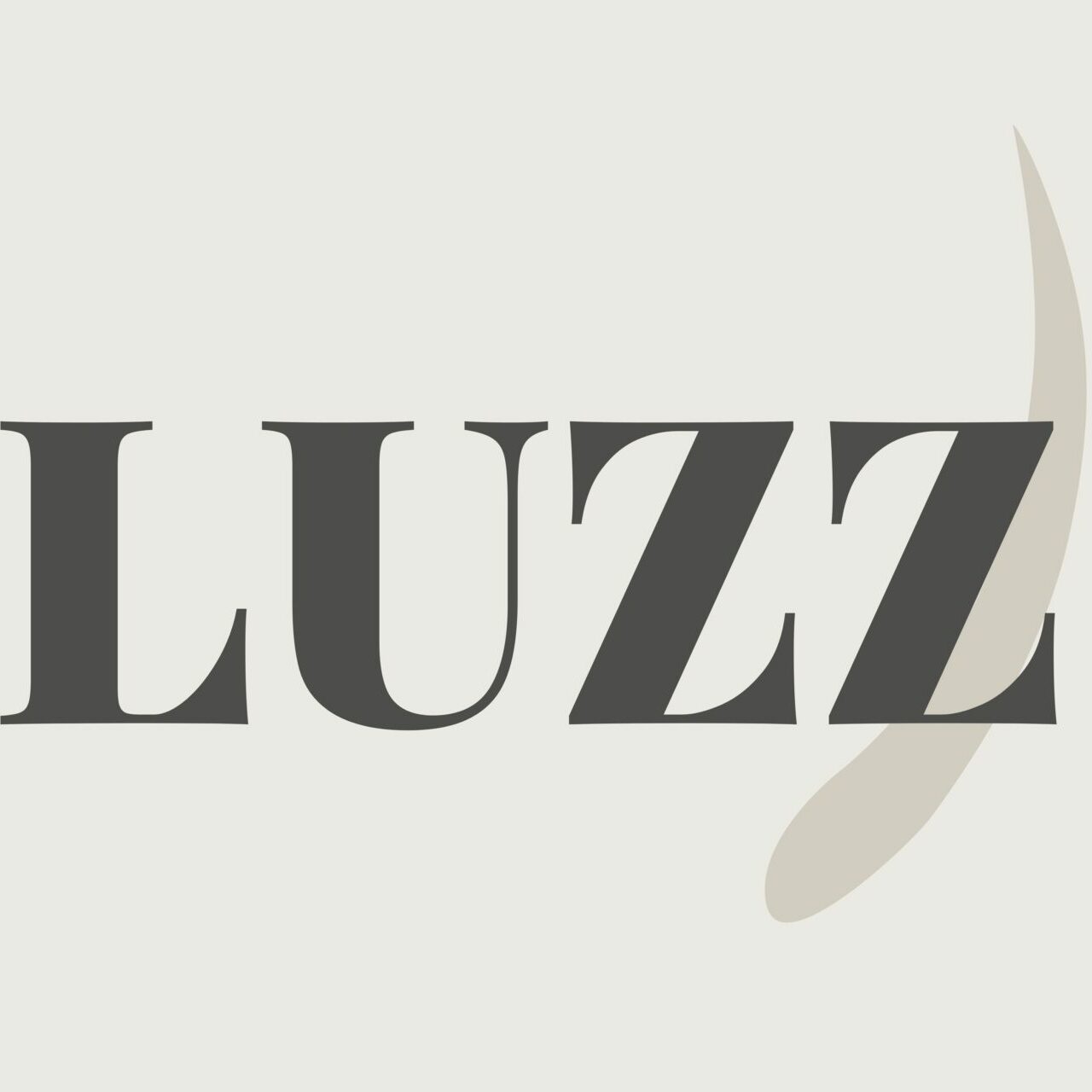 Luzz Candle